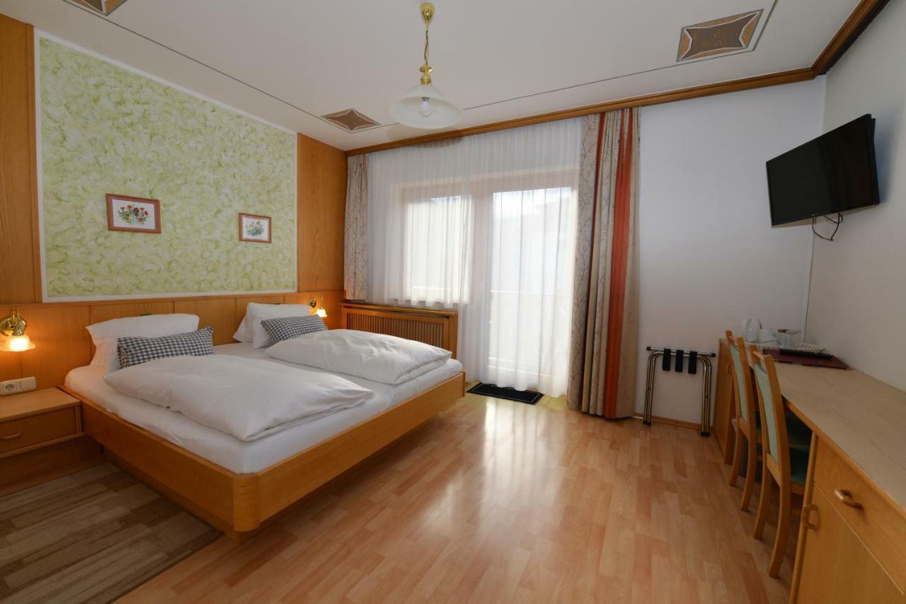 Haus Miriam Hotel Sankt Lorenzen ob Murau Exterior photo